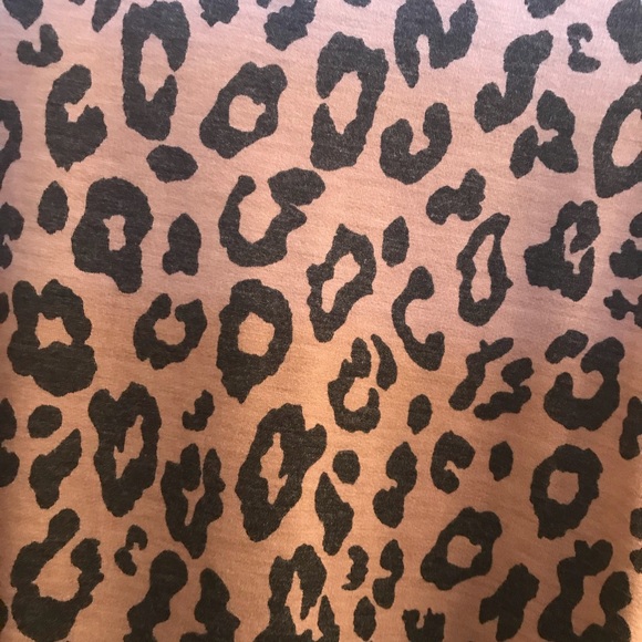 Leopard Top - Picture 3 of 3